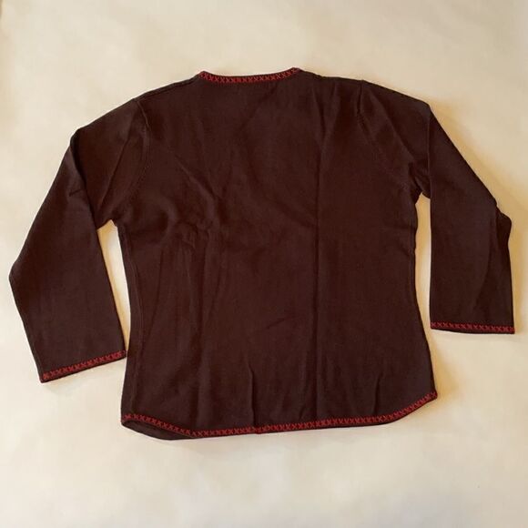 Super Festive Embroidered Sweater   - Picture 5 of 5